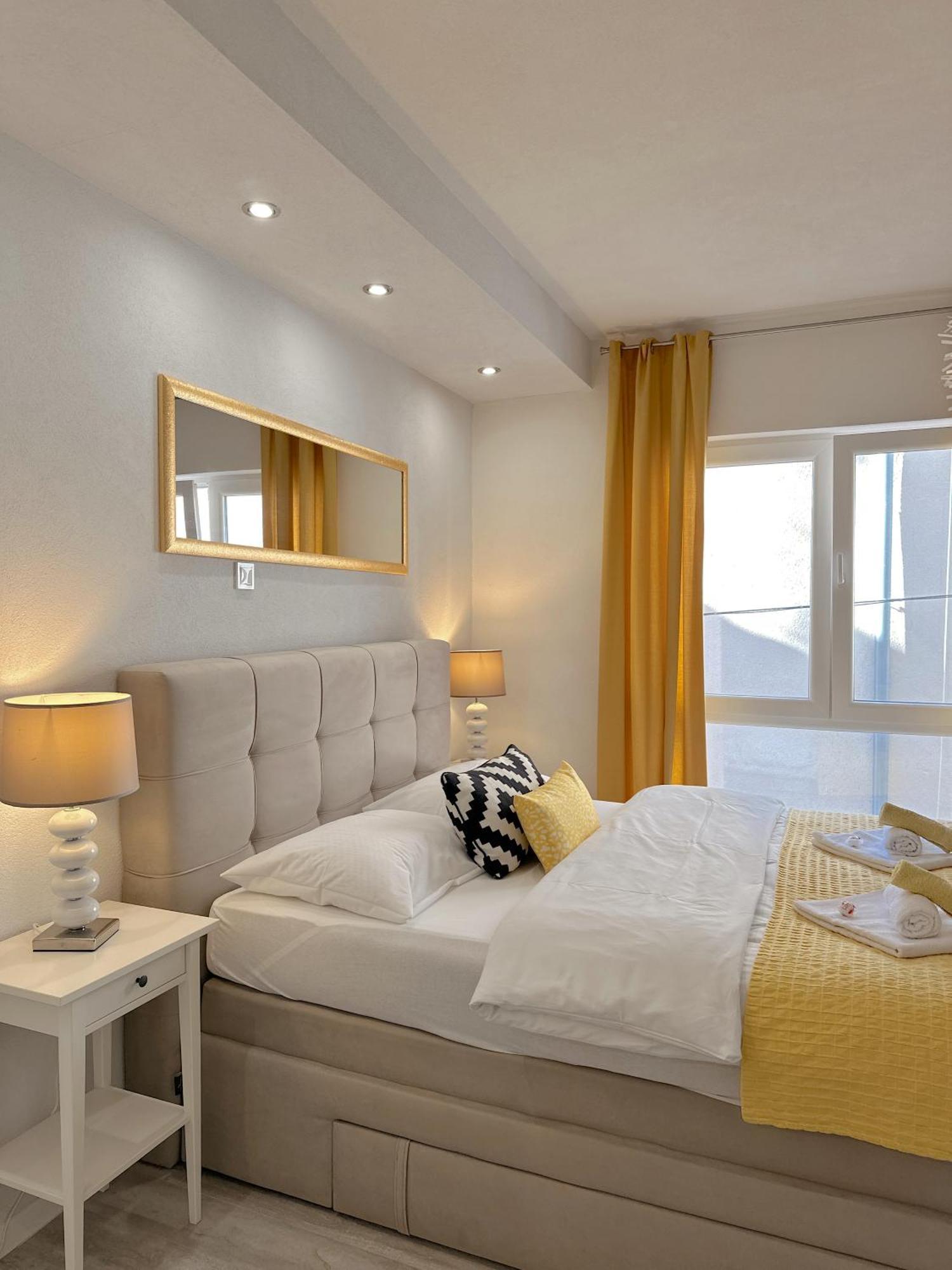 Anamari Apartments Zadar Exteriör bild